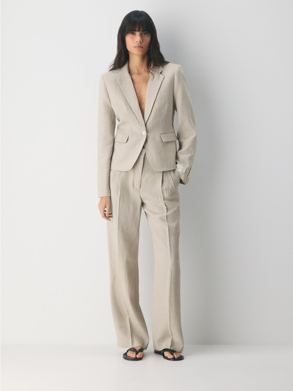 Aritzia Effortless pants in Ecru (powerlinen) size 4
